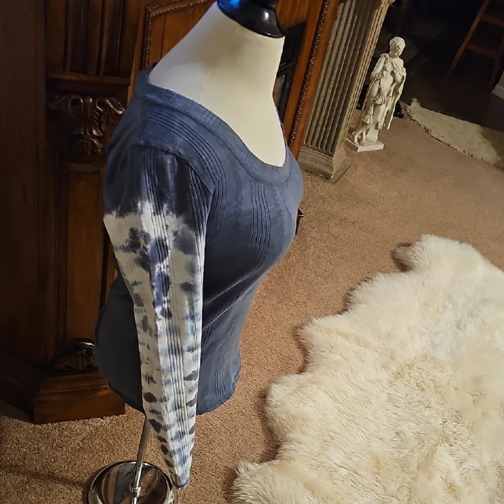 We The Free Blue Tie-Dye Long Sleeve Top - Picture 4 of 16